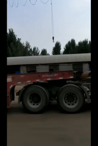 青島港口裝船，出口尼日利亞為一帶一路做出貢獻(xiàn)一